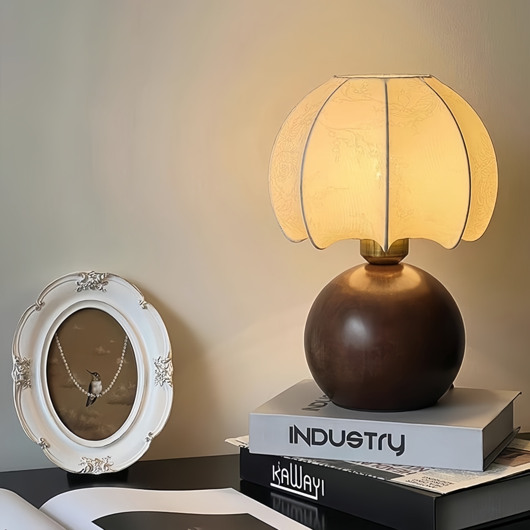 Vintage floral table lamp, med - Home Textiles & Decorations 评论和价格